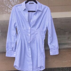 Striped button shirt dress boyfriend valentine day Sunday brunch chic farmer’s